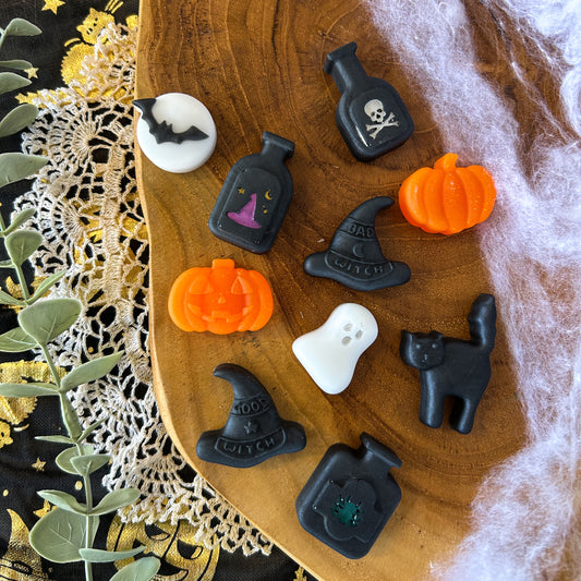 Spooky Loose Parts - Set of 10